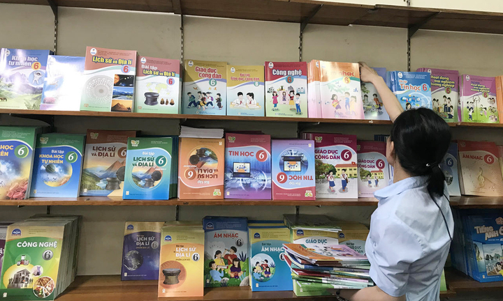 Cung cấp bộ sách giáo khoa thống nhất từ năm học 2026-2027, miễn phí từ 2030 - Ảnh 1.
