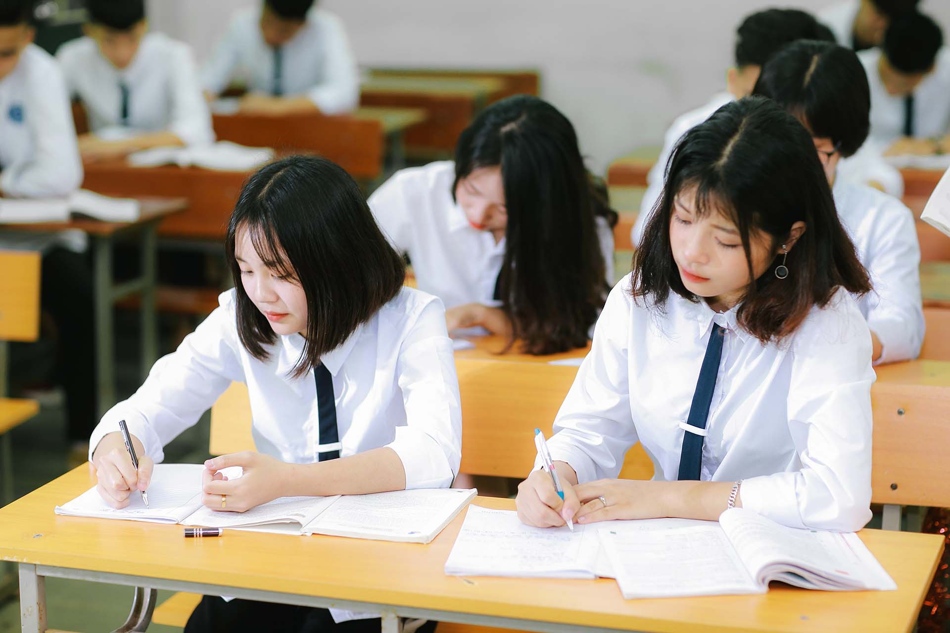 Thêm 1 thứ tiếng chính thức dạy trong trường phổ thông ngay năm sau - Ảnh 1.