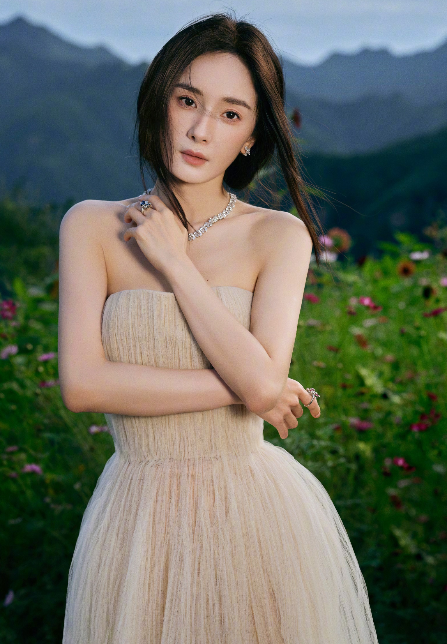 Sao nữ giả tạo bậc nhất showbiz khi phớt lờ ân nhân, “đâm sau lưng” chị em tốt- Ảnh 3. Sao nữ giả tạo bậc nhất showbiz khi phớt lờ ân nhân, “đâm sau lưng” chị em tốt- Ảnh 3.
