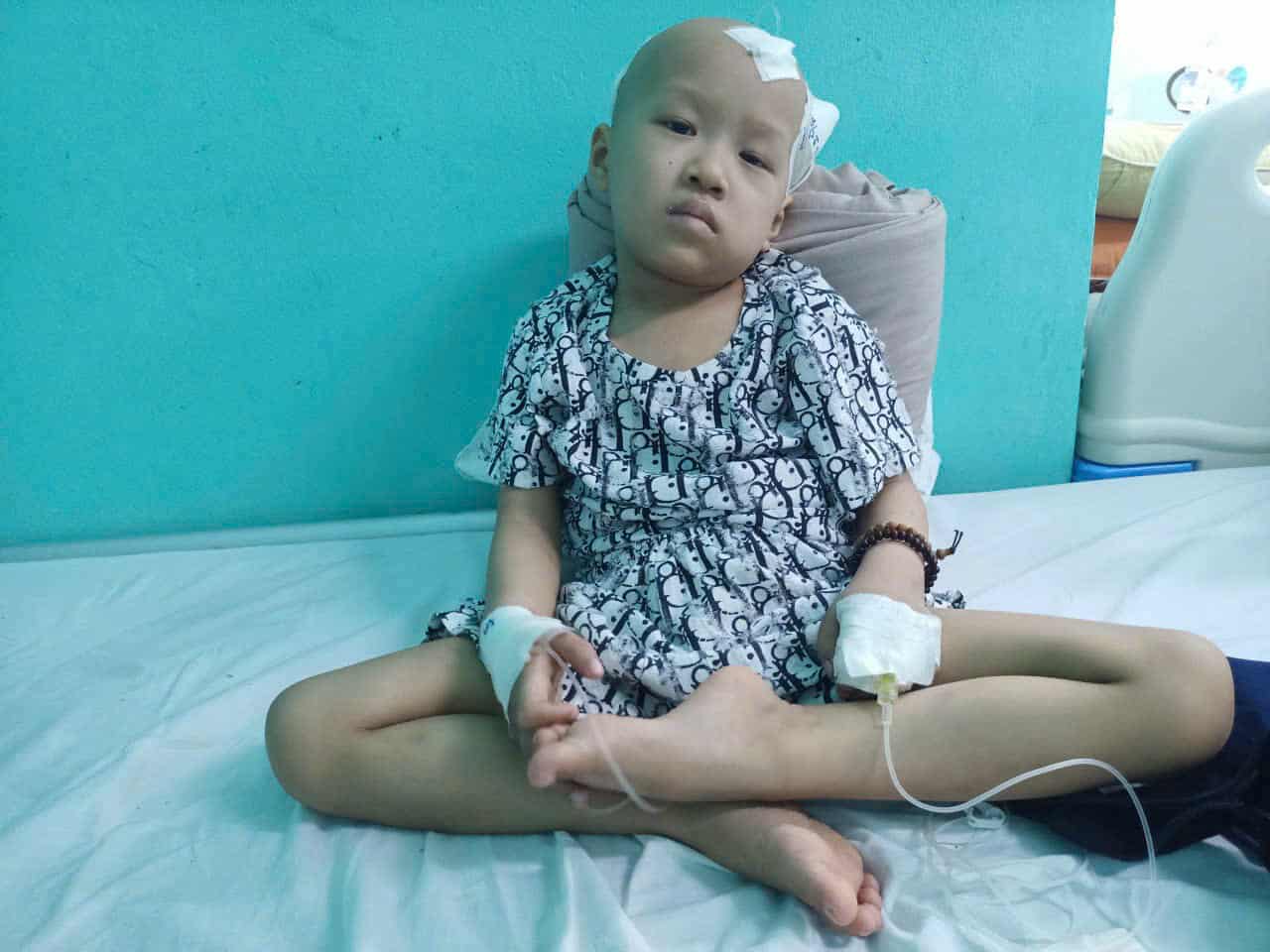 Người mẹ mong níu giữ sự sống cho con trai 5 tuổi mắc bệnh hiểm nghèo- Ảnh 5. Người mẹ mong níu giữ sự sống cho con trai 5 tuổi mắc bệnh hiểm nghèo- Ảnh 5.