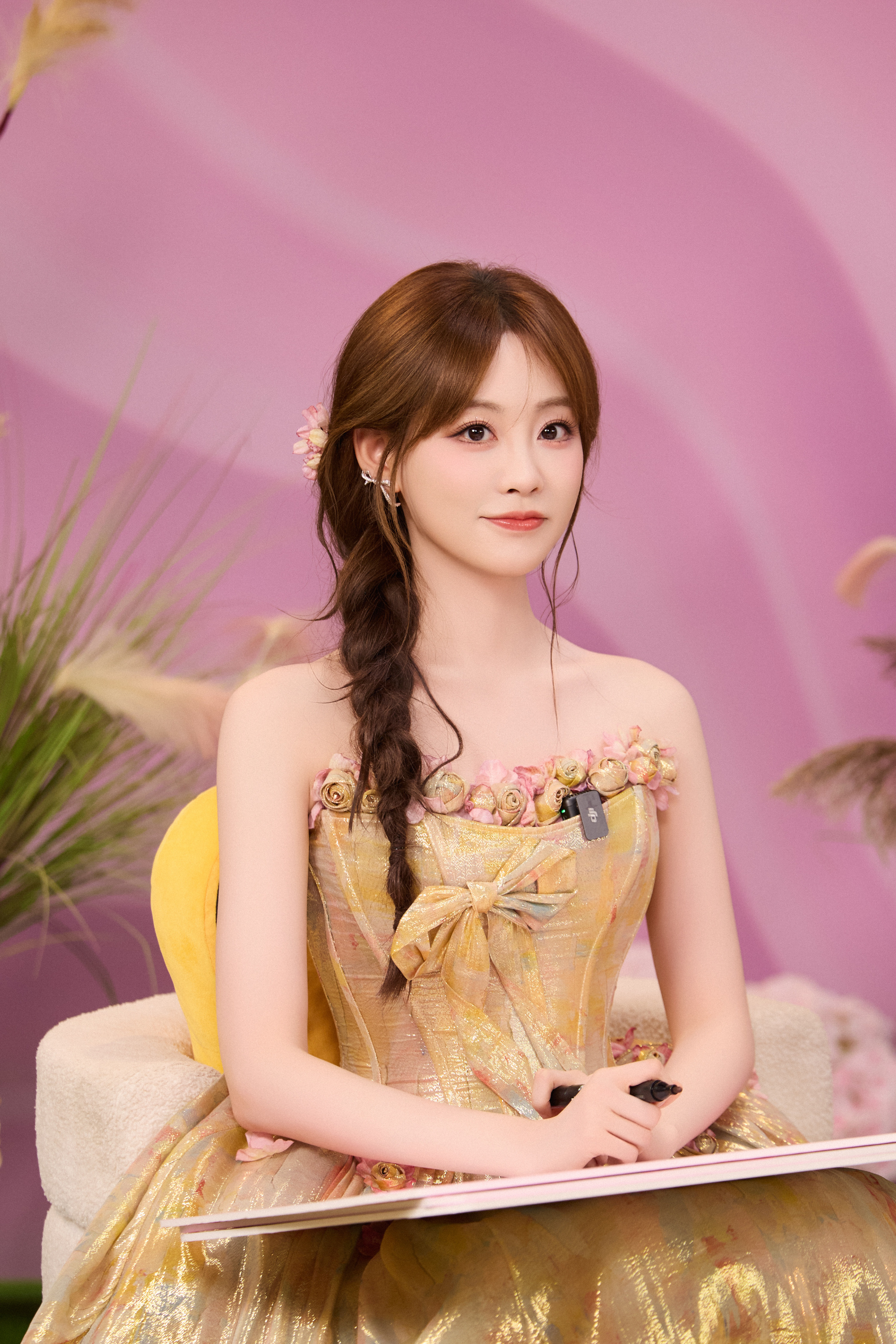 Sao nữ giả tạo bậc nhất showbiz khi phớt lờ ân nhân, “đâm sau lưng” chị em tốt- Ảnh 6. Sao nữ giả tạo bậc nhất showbiz khi phớt lờ ân nhân, “đâm sau lưng” chị em tốt- Ảnh 6.