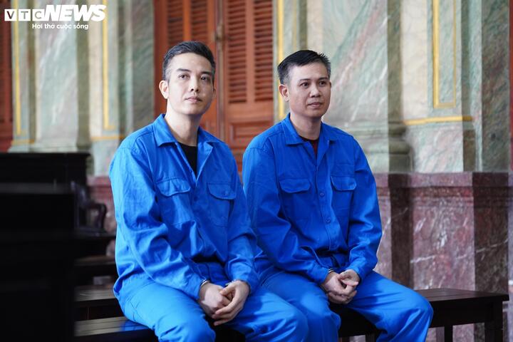 Cựu Chủ tịch Tập đoàn Asanzo Phạm Văn Tam hầu tòa - Ảnh 2. Cựu Chủ tịch Tập đoàn Asanzo Phạm Văn Tam hầu tòa - Ảnh 2.