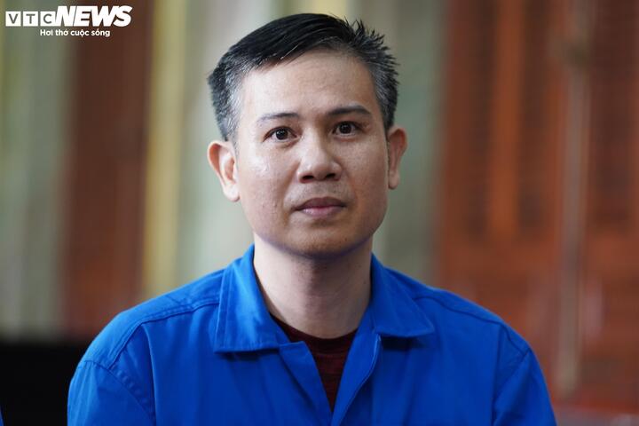 Cựu Chủ tịch Tập đoàn Asanzo Phạm Văn Tam hầu tòa - Ảnh 1. Cựu Chủ tịch Tập đoàn Asanzo Phạm Văn Tam hầu tòa - Ảnh 1.