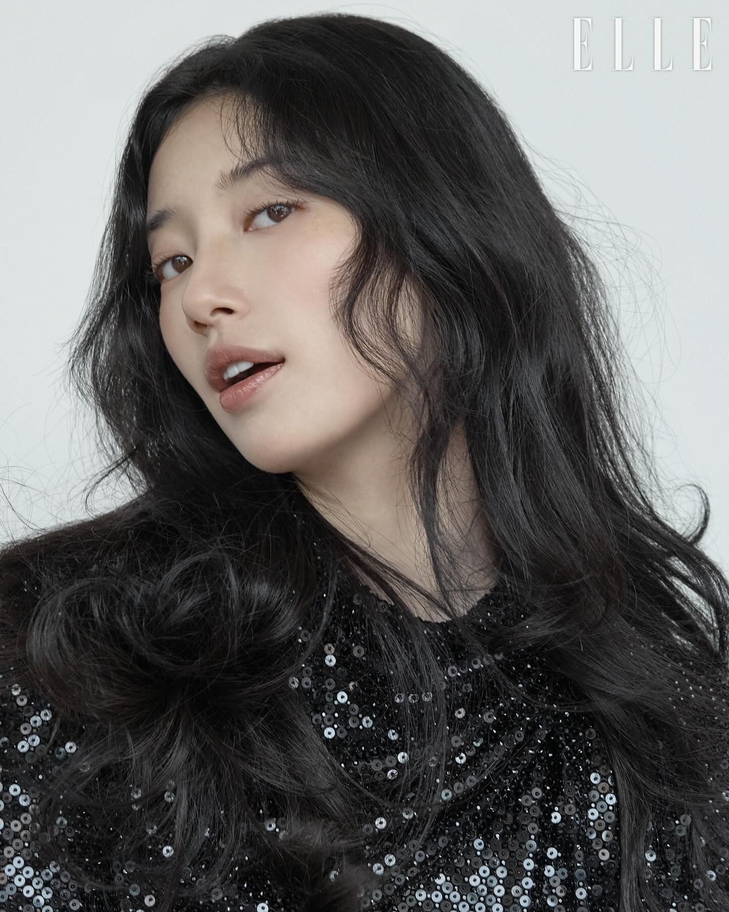 ellekorea17580671043723259192615804435558005422-17580739829461895575188-1758097243085-17580972431802119422953.jpg