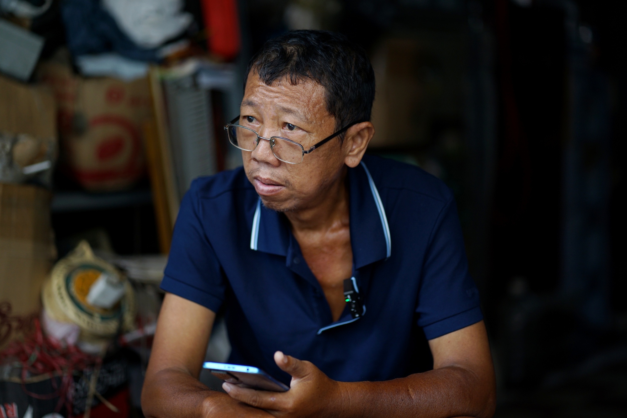 Bí ẩn ngôi mộ trắng hơn một thế kỷ giữa lòng Chợ Lớn, lúc nào cũng nhang khói nghi ngút- Ảnh 4. Bí ẩn ngôi mộ trắng hơn một thế kỷ giữa lòng Chợ Lớn, lúc nào cũng nhang khói nghi ngút- Ảnh 4.