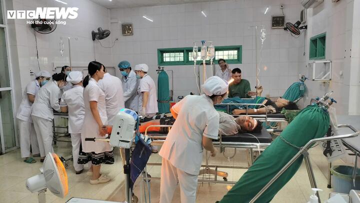 Xe tải lao v&agrave;o chợ chuối ở Quảng Trị: Sức khoẻ 9 người bị thương ra sao? - Ảnh 3.