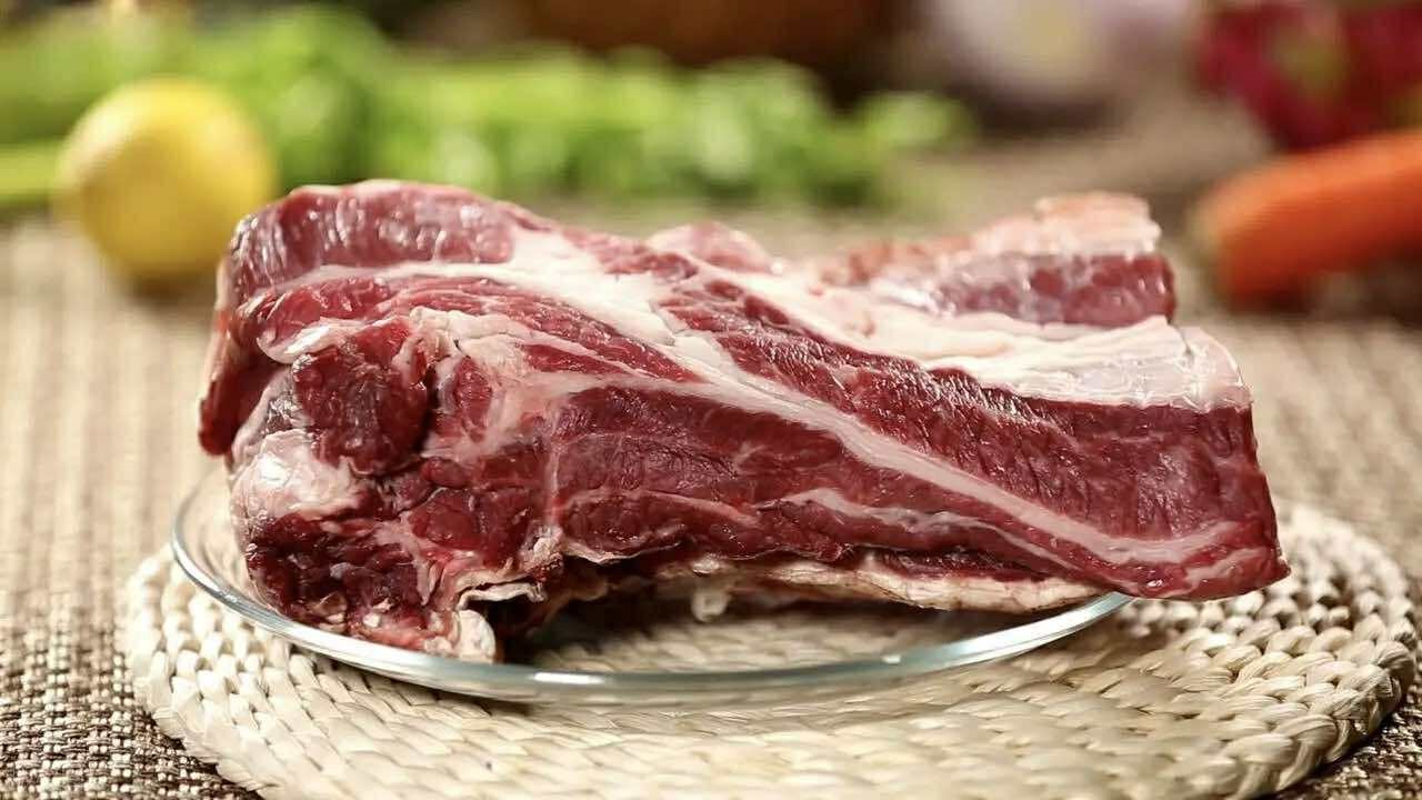 Mẹo nấu món cà ri bò ngon tuyệt đỉnh: Thêm nguyên liệu &quot;bí ẩn&quot; khiến ngay cả chủ nhà hàng cũng phải học theo! - Ảnh 1.
