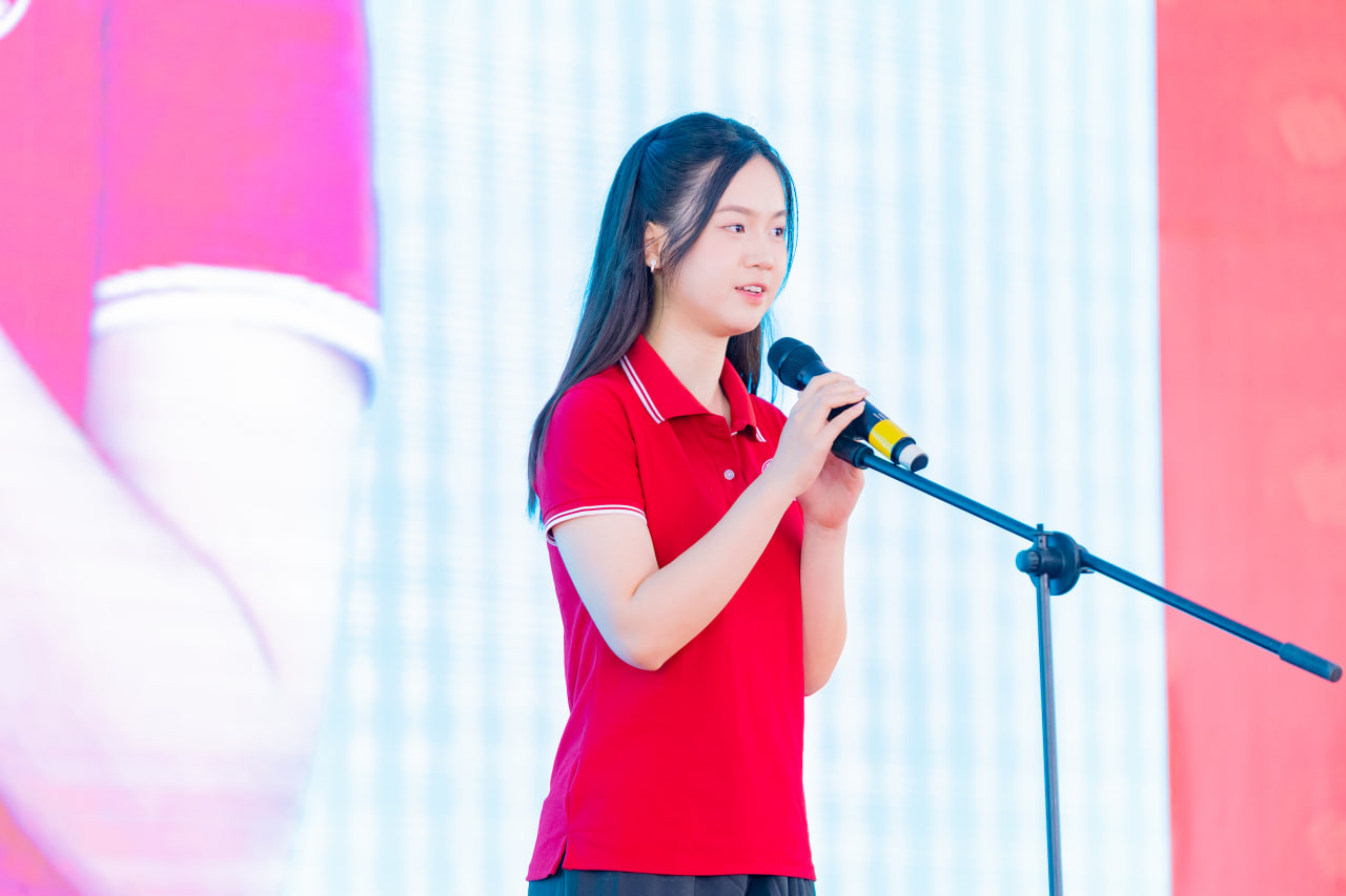 Bắt gặp thủ khoa xinh nhất kỳ thi tốt nghiệp THPT 2025 ở &quot;lò đào tạo Hoa hậu TOP 1 Việt Nam&quot; - Ảnh 7.
