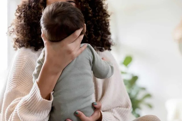 "Tôi có phải người mẹ tồi tệ?": Tâm sự của bà mẹ kiệt quệ sau nhiều đêm thức ru con trai 7 tháng tuổi ngủ - Ảnh 3. "Tôi có phải người mẹ tồi tệ?": Tâm sự của bà mẹ kiệt quệ sau nhiều đêm thức ru con trai 7 tháng tuổi ngủ - Ảnh 3.