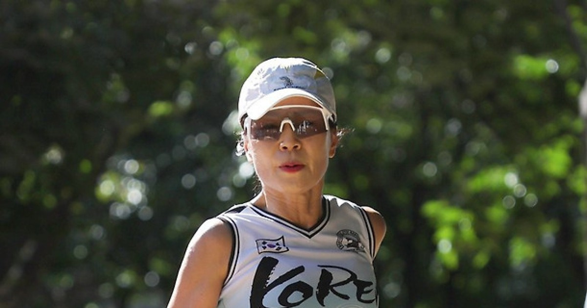 &quot;Người phụ nữ thép&quot; 62 tuổi và 113 lần chinh phục đường chạy marathon: &quot;Tôi muốn chạy bộ đến khi nào còn có thể&quot; - Ảnh 3.