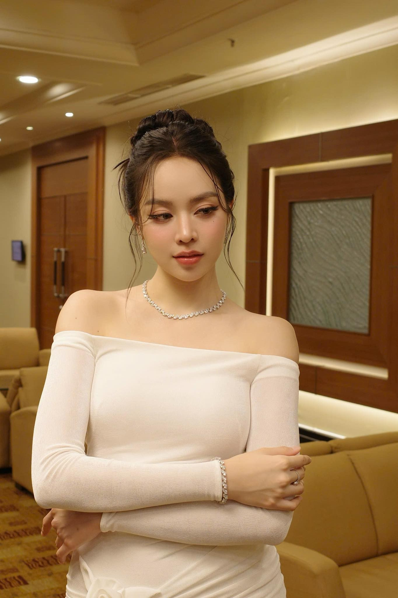 Thanh Thủy đọ sắc tân Hoa hậu Quốc tế Malaysia - Ảnh 15.