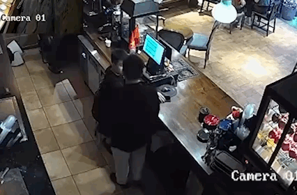 videotogifgif-4-17581613548562102709299-1758269408023-175826940813362967783.gif