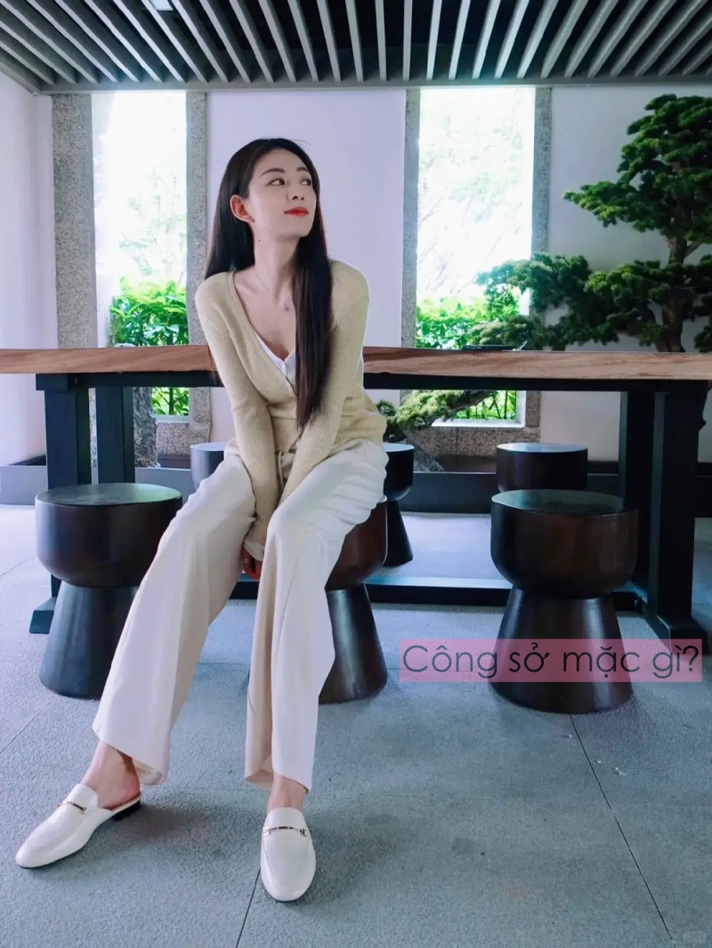 Phụ nữ 30+ nên bỏ qua giày thể thao, chọn 3 kiểu giày này để nâng tầm phong thái!- Ảnh 8. Phụ nữ 30+ nên bỏ qua giày thể thao, chọn 3 kiểu giày này để nâng tầm phong thái!- Ảnh 8.