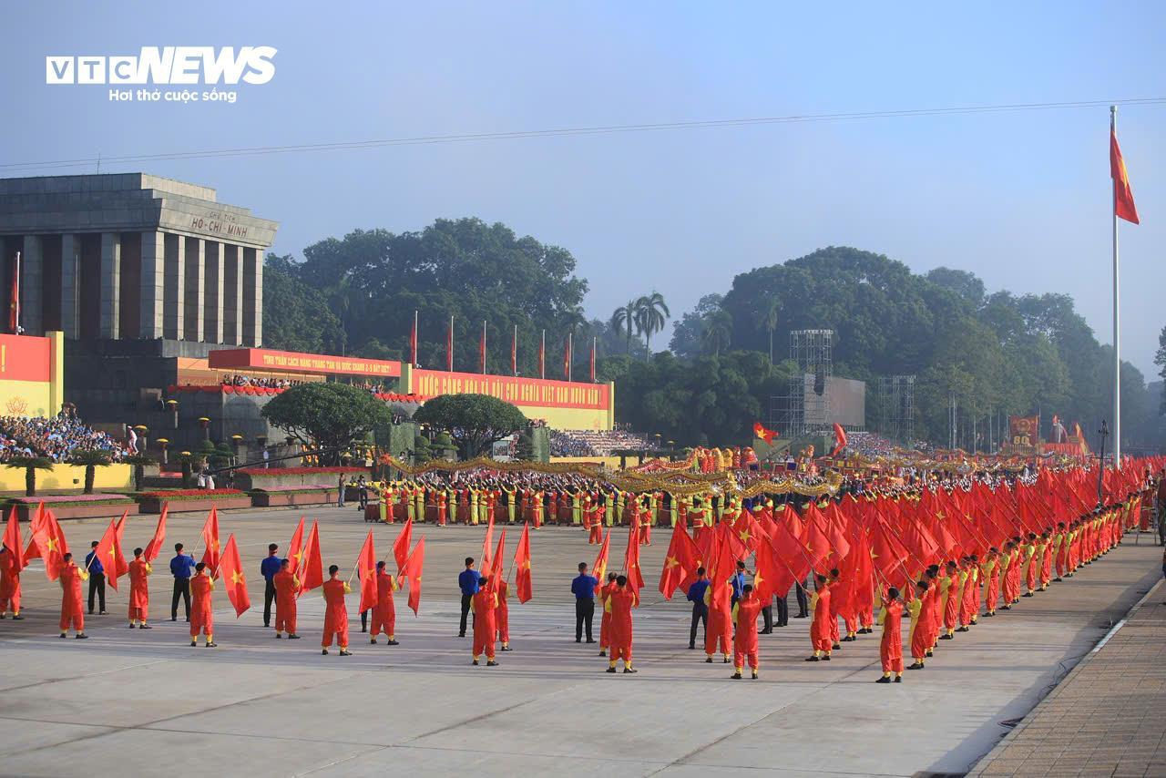 Toàn cảnh lễ diễu binh, diễu hành kỷ niệm 80 năm Quốc khánh 2/9 - Ảnh 1. Toàn cảnh lễ diễu binh, diễu hành kỷ niệm 80 năm Quốc khánh 2/9 - Ảnh 1.