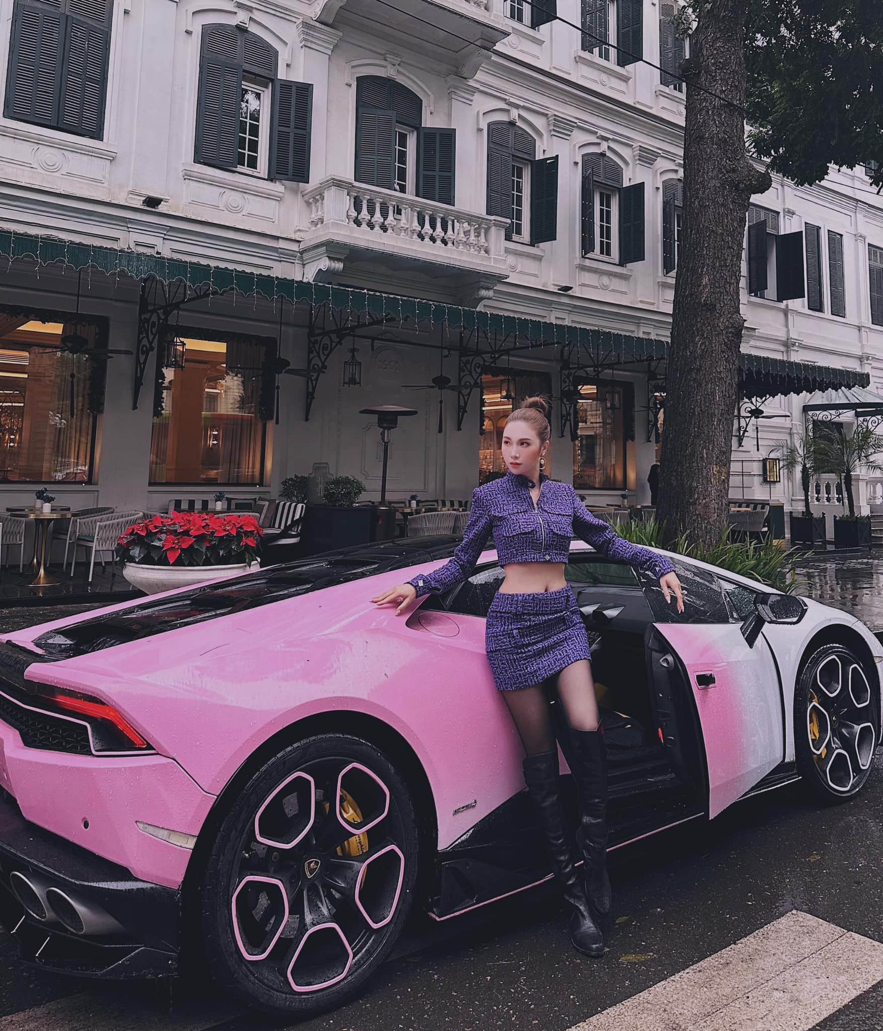 Mỹ nhân Việt là nữ tổng tài sở hữu biệt thự bề thế ở TP.HCM, đi Lamborghini 18 tỷ đồng, dùng điện thoại Vertu - Ảnh 6. Mỹ nhân Việt là nữ tổng tài sở hữu biệt thự bề thế ở TP.HCM, đi Lamborghini 18 tỷ đồng, dùng điện thoại Vertu - Ảnh 6.
