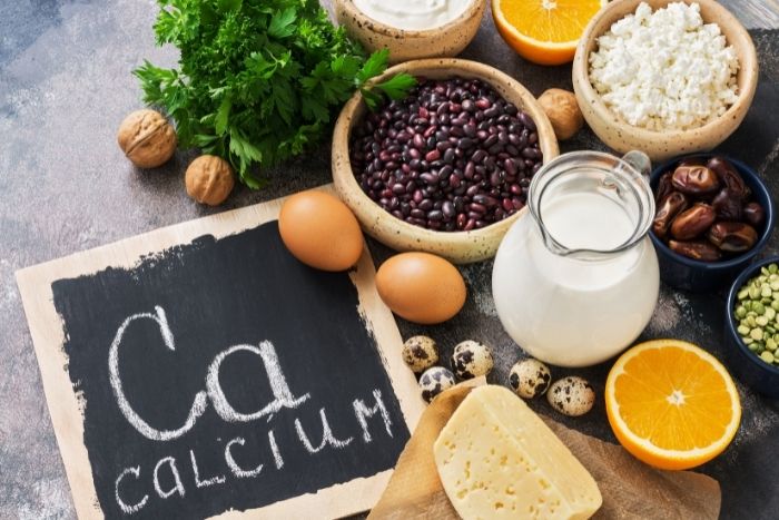 Loãng xương không phải do uống ít sữa mà có thể do bạn đã ăn phải 8 loại thực phẩm "ăn cắp" canxi này, càng ăn càng dễ bị giòn xương- Ảnh 2. Loãng xương không phải do uống ít sữa mà có thể do bạn đã ăn phải 8 loại thực phẩm "ăn cắp" canxi này, càng ăn càng dễ bị giòn xương- Ảnh 2.