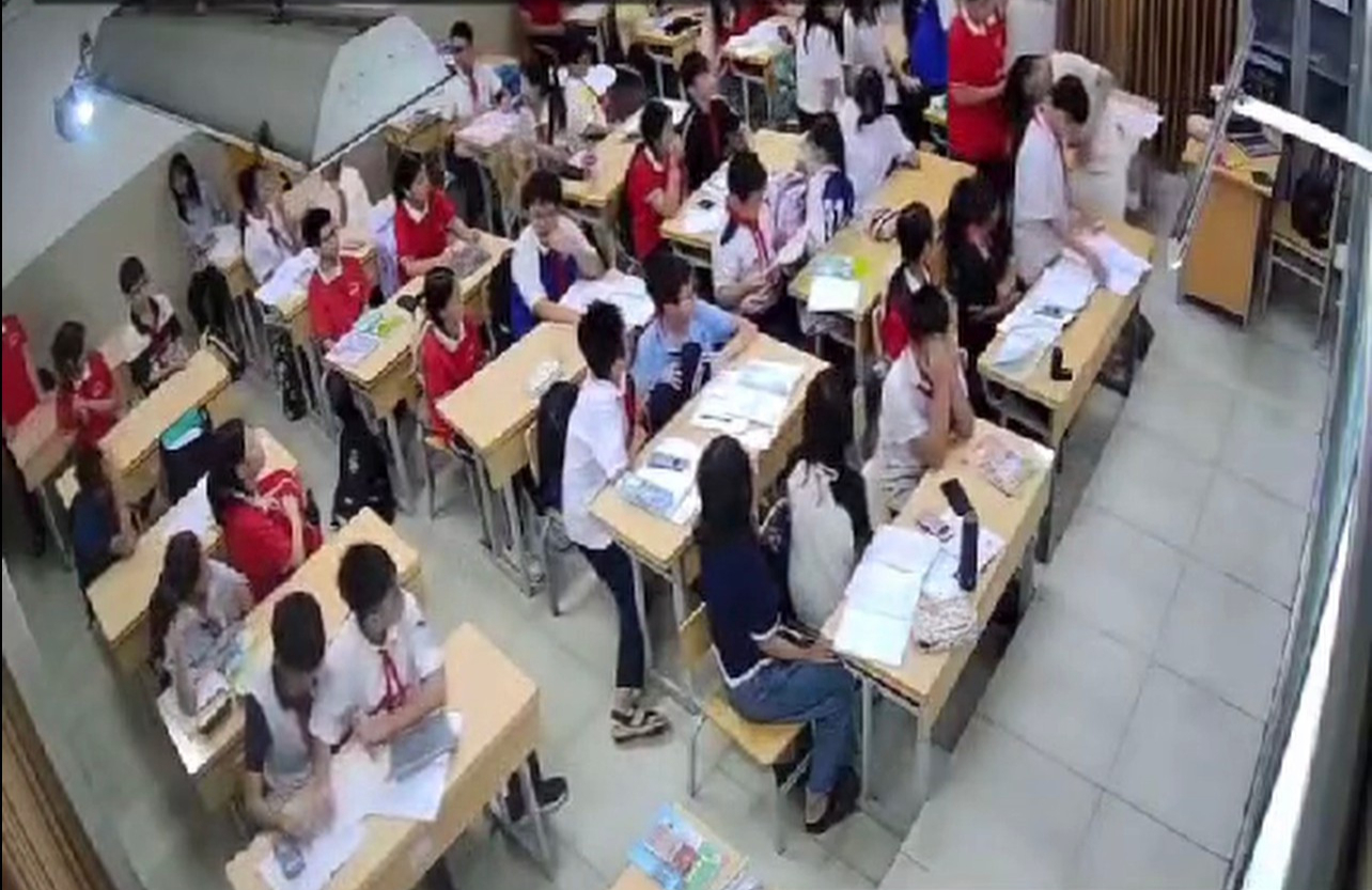 Đọc vụ nam sinh giật tóc cô giáo và Thông tư 19 của Bộ GD-ĐT, tôi toát mồ hôi: Nhân văn, nhưng có công bằng?- Ảnh 1. Đọc vụ nam sinh giật tóc cô giáo và Thông tư 19 của Bộ GD-ĐT, tôi toát mồ hôi: Nhân văn, nhưng có công bằng?- Ảnh 1.