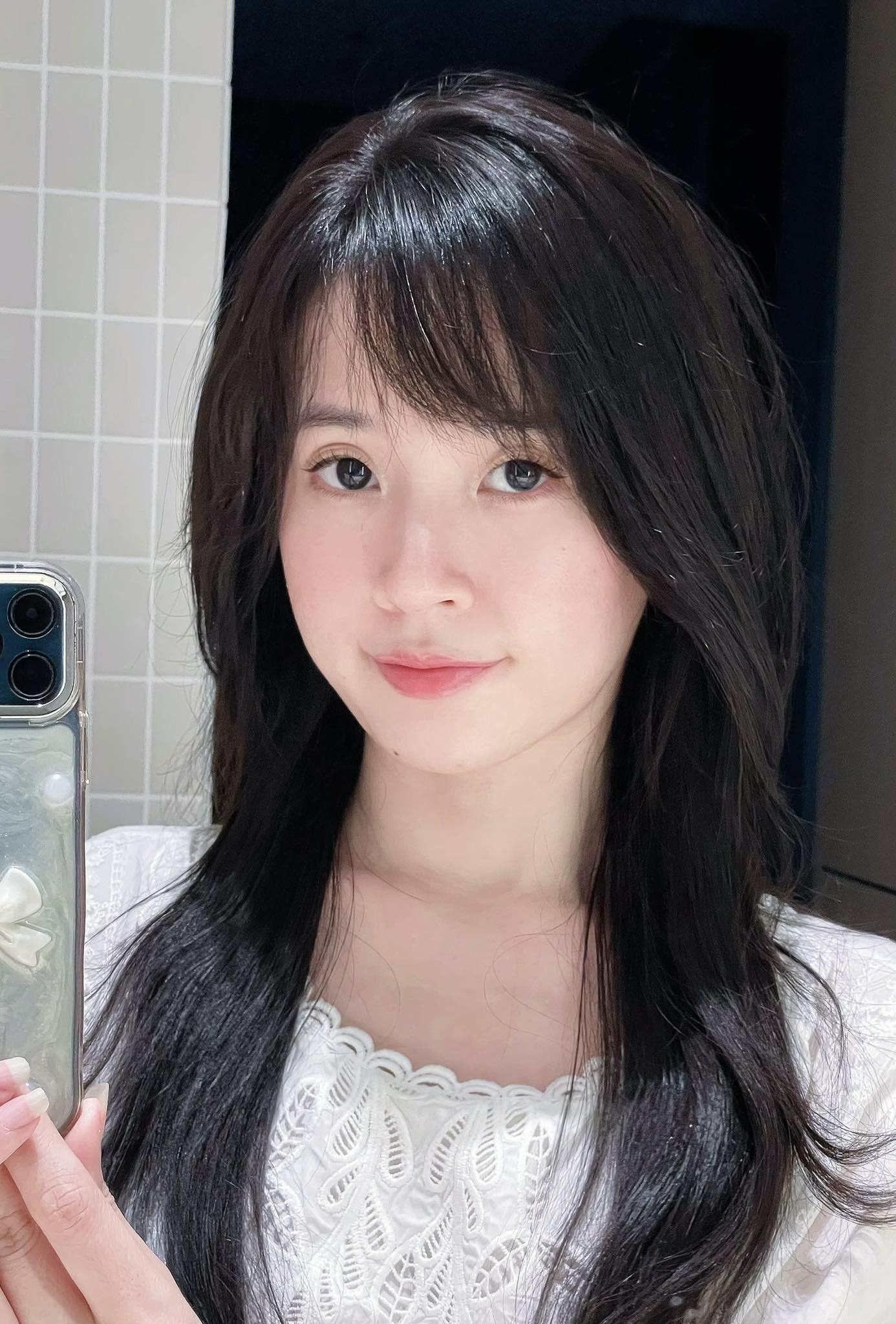 Kh&ocirc;ng phải thẩm mỹ hay ăn uống v&agrave; tập luyện, đ&acirc;y mới l&agrave; điều Midu thấy gi&uacute;p m&igrave;nh trẻ l&acirc;u: Đ&atilde; duy tr&igrave; suốt 10 năm qua!- Ảnh 1.