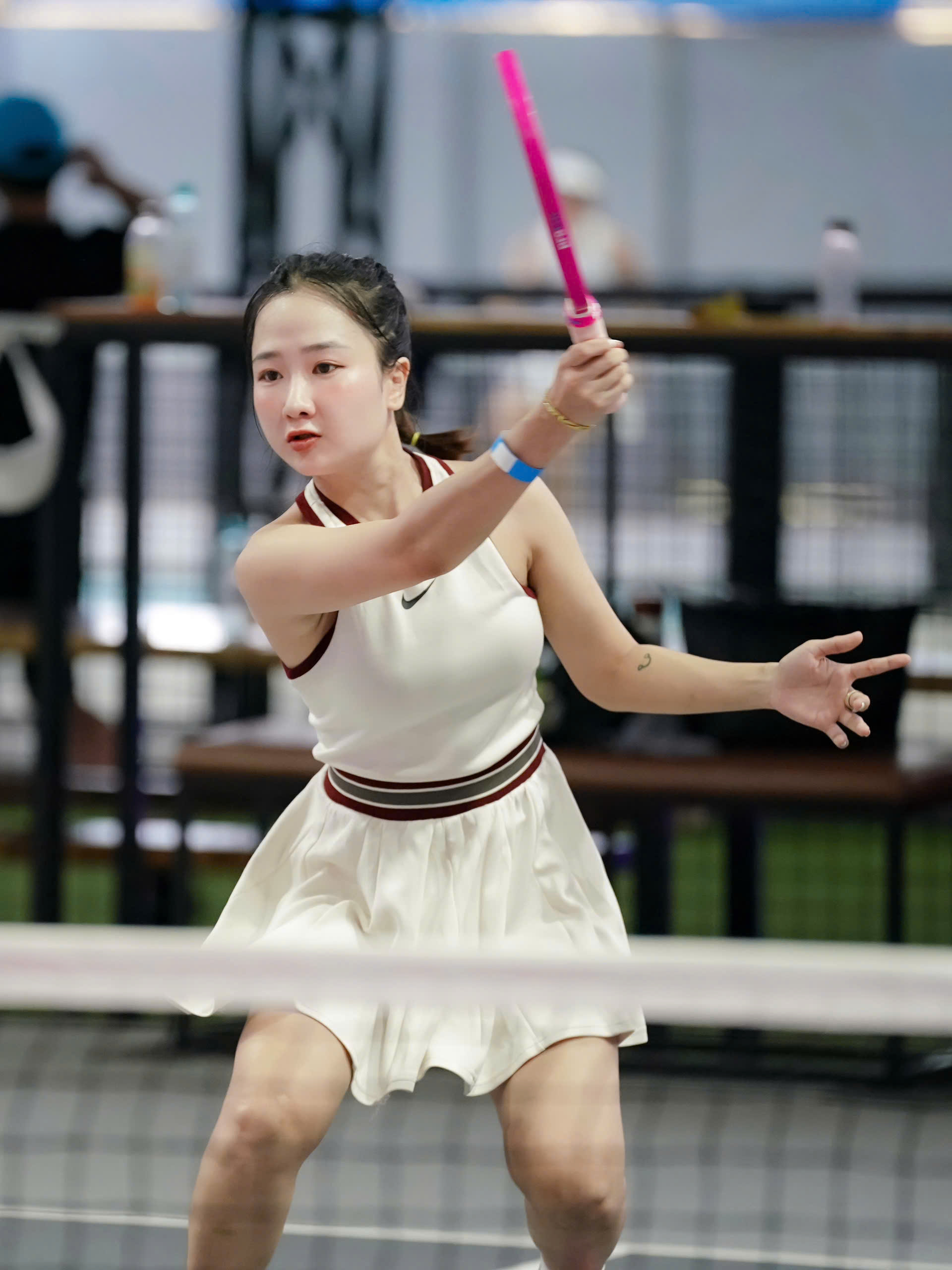 Cô gái nhỏ con “bao sân” khiến cả giải Pickleball ở TP.HCM phải chú ý là ai? - Ảnh 4. Cô gái nhỏ con “bao sân” khiến cả giải Pickleball ở TP.HCM phải chú ý là ai? - Ảnh 4.