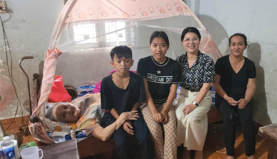 Biểu dương 'người hùng nhí' trong vụ thảm án tại Đắk Lắk - Ảnh 4. Biểu dương 'người hùng nhí' trong vụ thảm án tại Đắk Lắk - Ảnh 4.