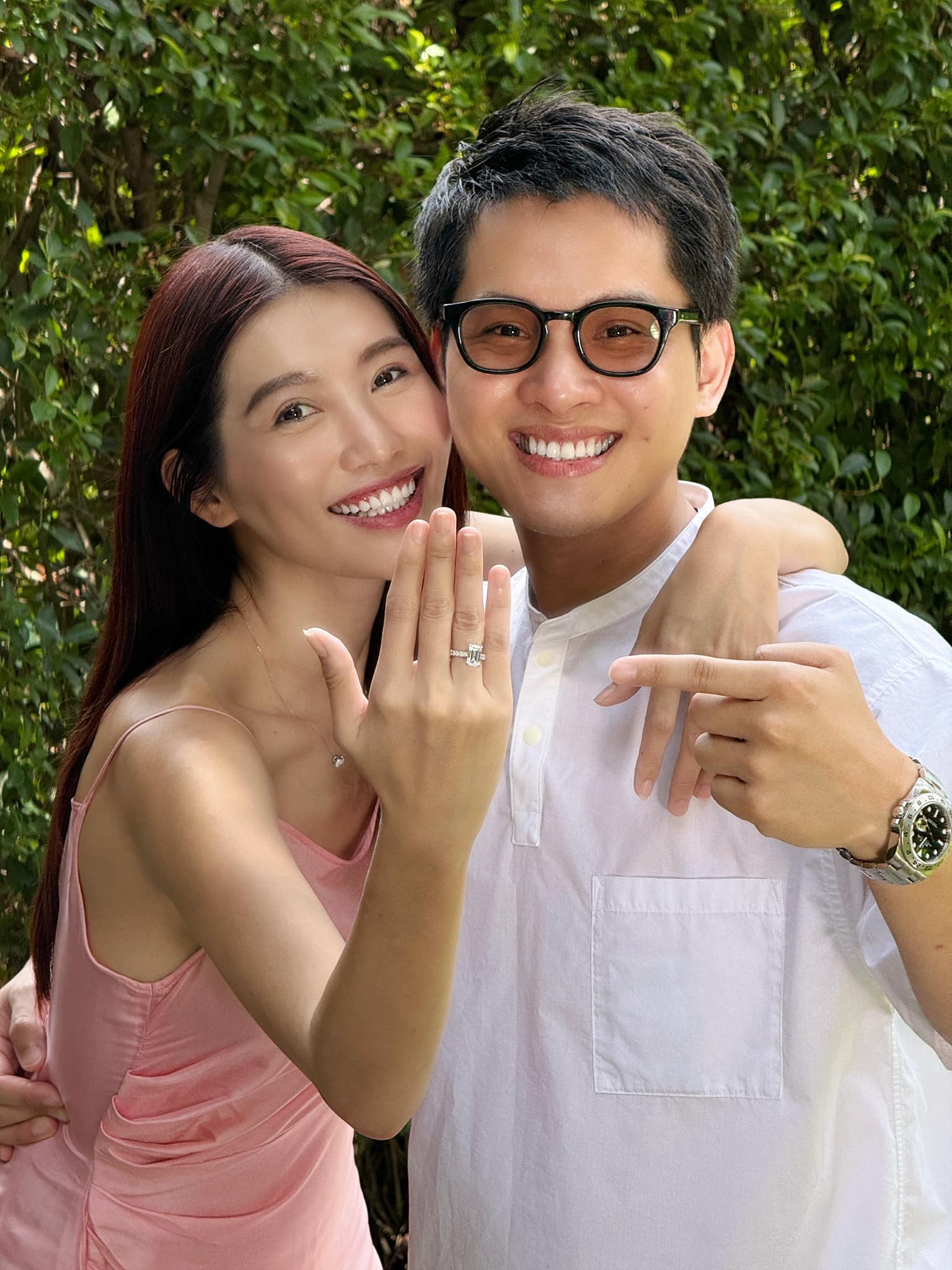 Á hậu Việt được bạn trai doanh nhân cầu hôn, trước khi gật đầu còn hỏi 1 câu khó lường- Ảnh 3. Á hậu Việt được bạn trai doanh nhân cầu hôn, trước khi gật đầu còn hỏi 1 câu khó lường- Ảnh 3.