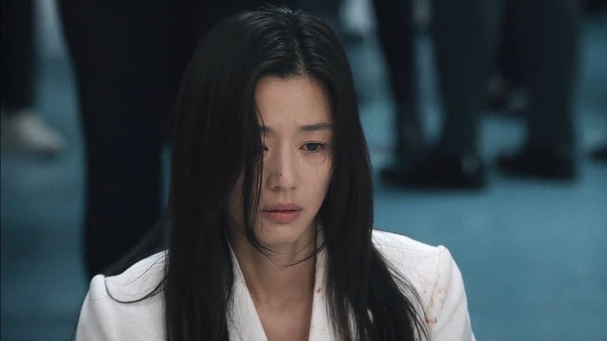 "Mợ chảnh" Jeon Ji Hyun đang giẫm lên chính vết xe đổ của Jang Na Ra 16 năm về trước - Ảnh 5. "Mợ chảnh" Jeon Ji Hyun đang giẫm lên chính vết xe đổ của Jang Na Ra 16 năm về trước - Ảnh 5.