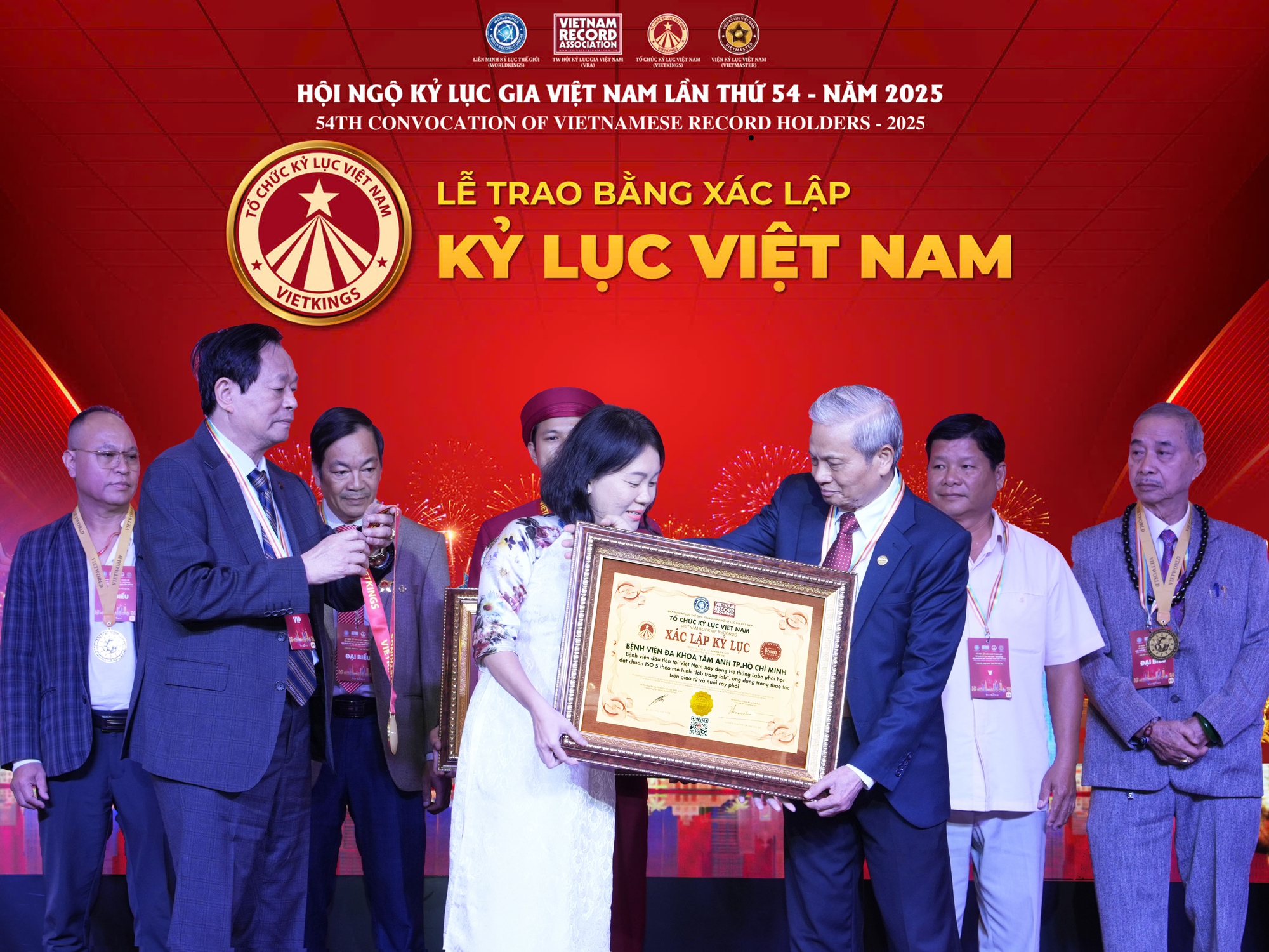 anh-2-1758546066570509248649-1758549306331-1758549306797878263311.jpg