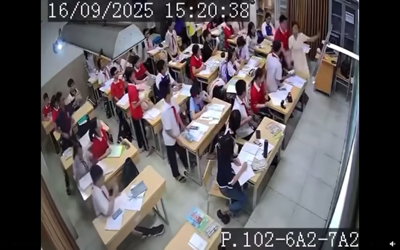 Nạn nhân bạo lực học đường không còn chỉ là cho học sinh - Ảnh 1. Nạn nhân bạo lực học đường không còn chỉ là cho học sinh - Ảnh 1.