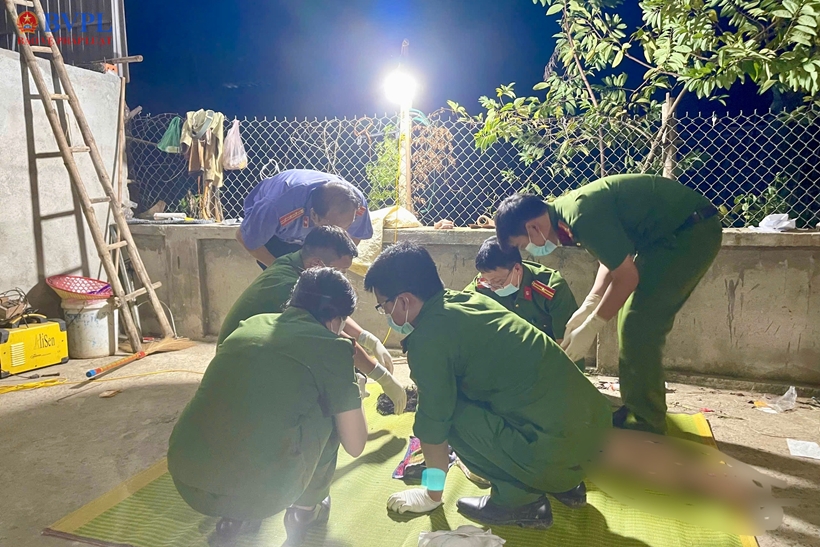Khám nghiệm hiện trường vụ anh họ giết em 8 tuổi, giấu xác trong bao tải tại Thanh Hoá - Ảnh 1. Khám nghiệm hiện trường vụ anh họ giết em 8 tuổi, giấu xác trong bao tải tại Thanh Hoá - Ảnh 1.