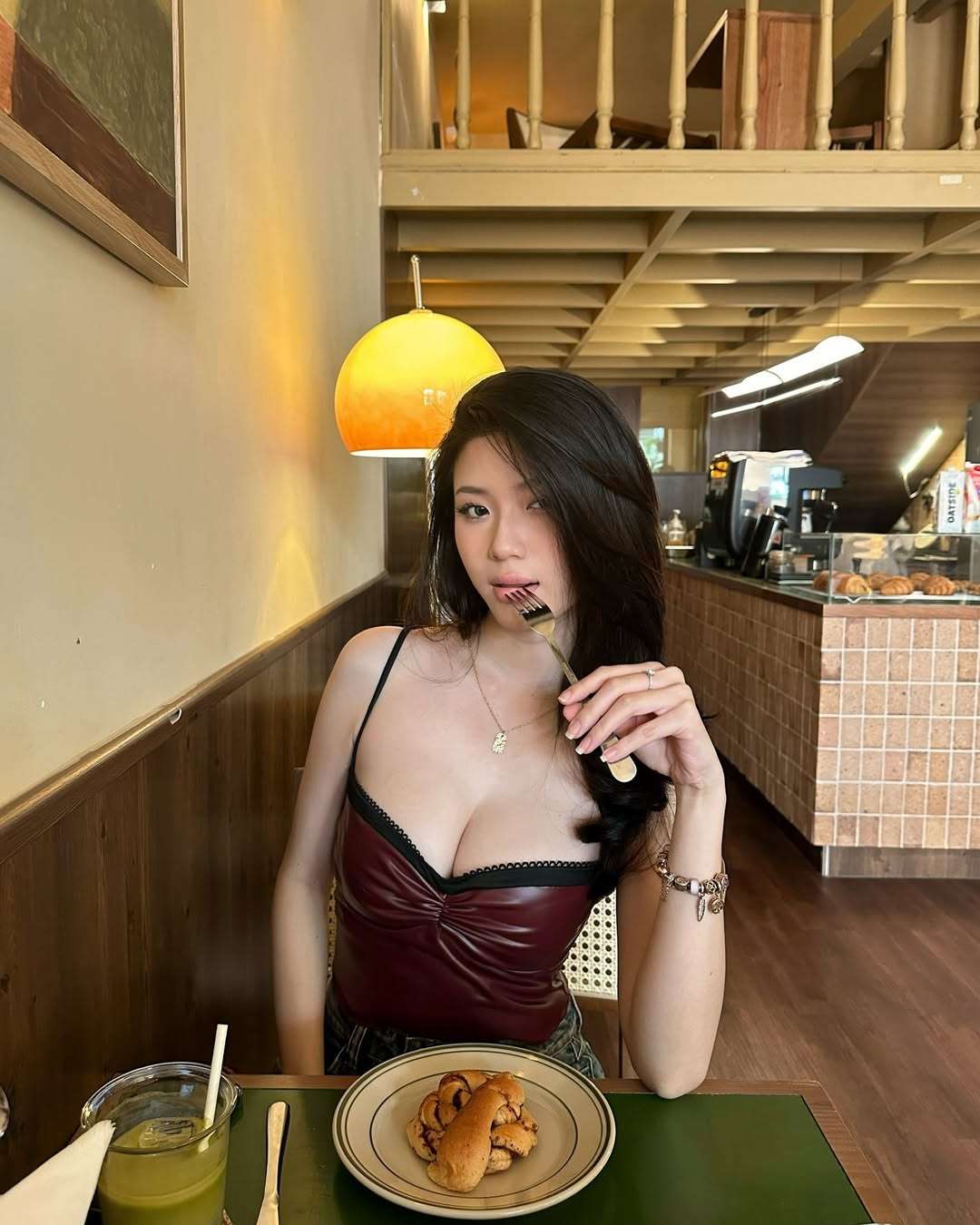 Hot girl Diệp Phương Linh là ai mà nóng bỏng cỡ này?- Ảnh 1.