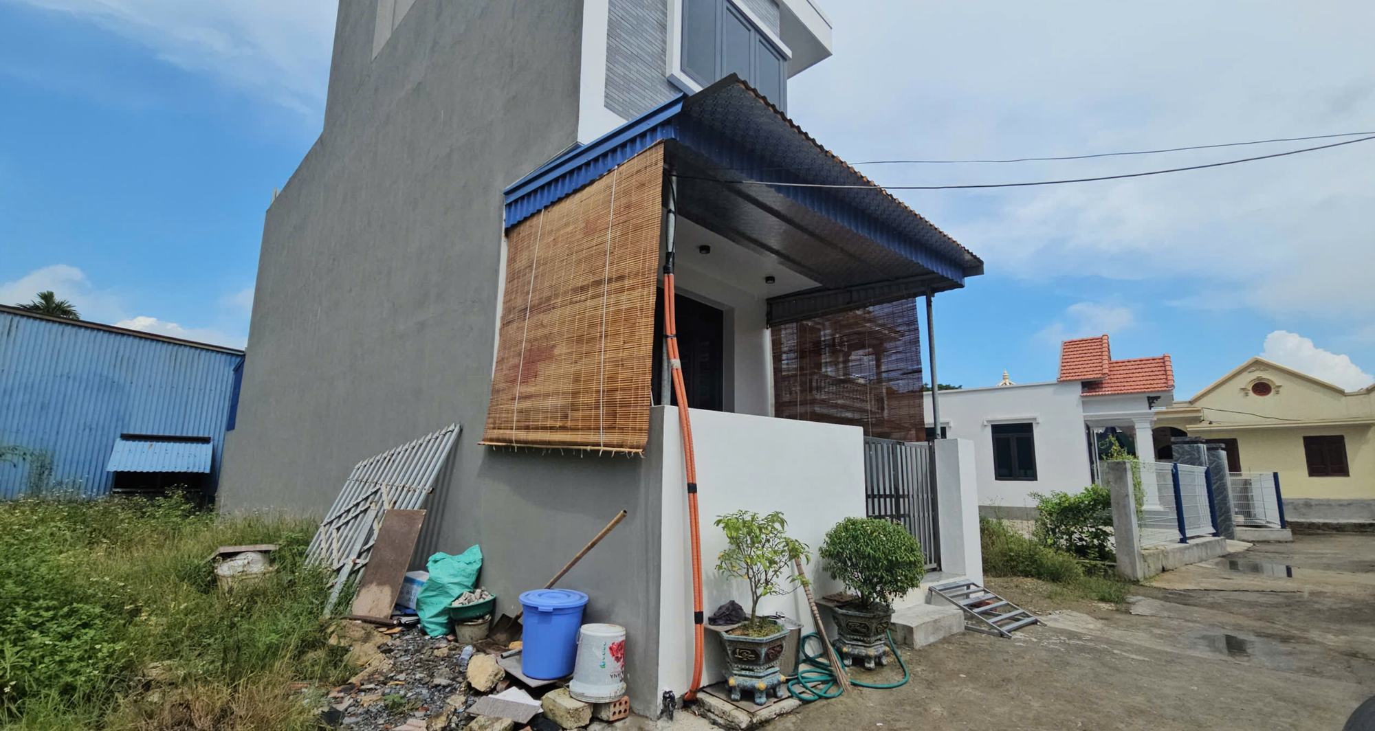 Vụ xây nhầm nhà trên đất người khác: Động thái mới nhất của người xây nhầm - Ảnh 1.