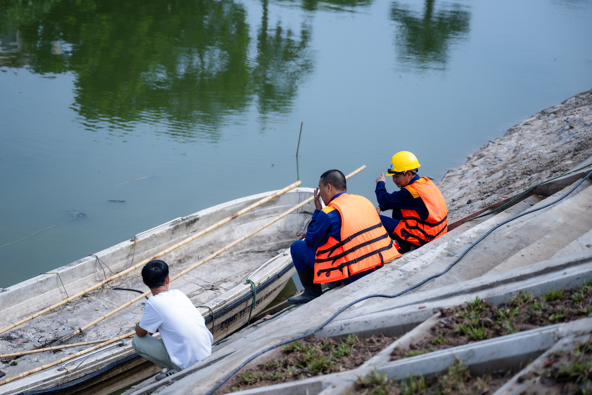 Cận cảnh đập dâng đầu tiên mang nguồn nước bổ cập mới cho sông Tô Lịch &quot;hồi sinh&quot; - Ảnh 15.