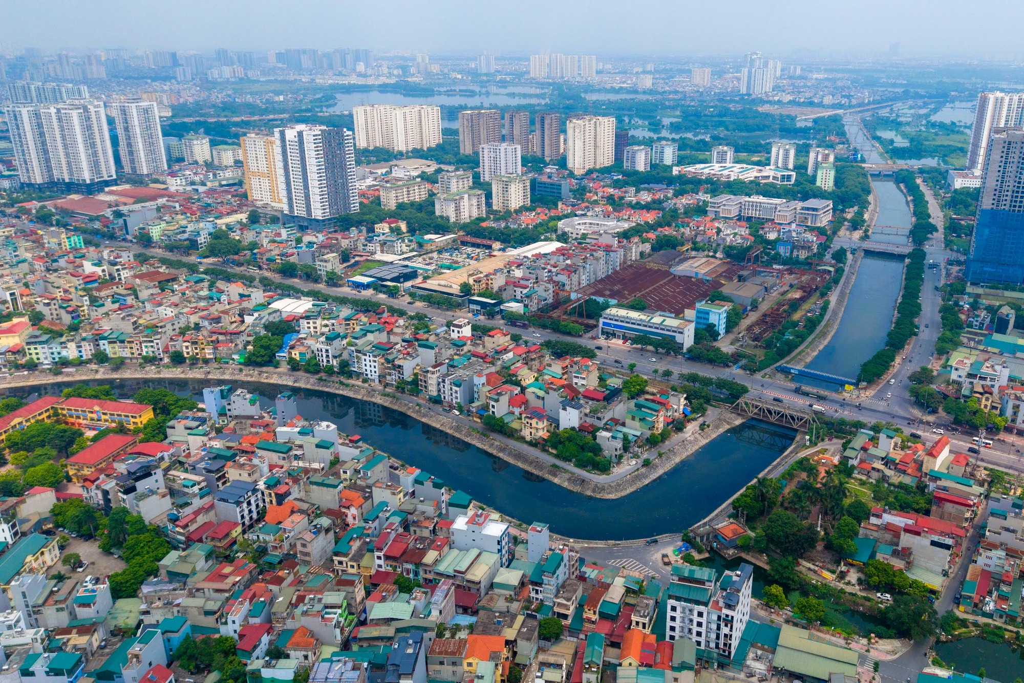Cận cảnh đập dâng đầu tiên mang nguồn nước bổ cập mới cho sông Tô Lịch &quot;hồi sinh&quot; - Ảnh 8.