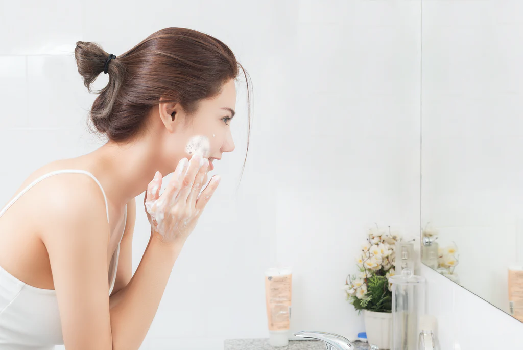7 sai lầm chăm sóc da mà bác sĩ da liễu khuyên bạn cần tránh ngay- Ảnh 1.