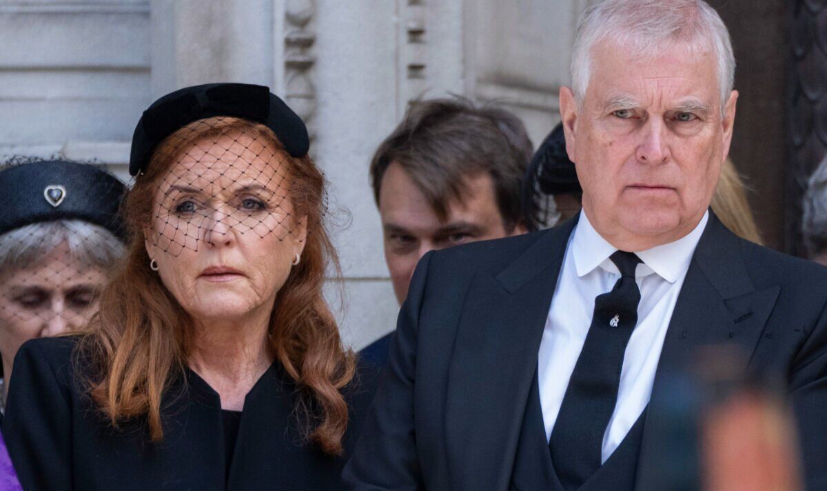 Bị &quot;cạch mặt&quot; khỏi đám cưới Hoàng gia, cựu Công nương Sarah Ferguson lộ bản chất thật: &quot;Không xứng đáng!&quot;- Ảnh 3.