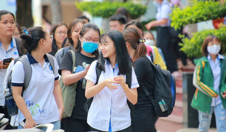 Lịch nghỉ Tết Nguyên đán 2026 của nhiều trường đại học tại TP.HCM - Ảnh 1.