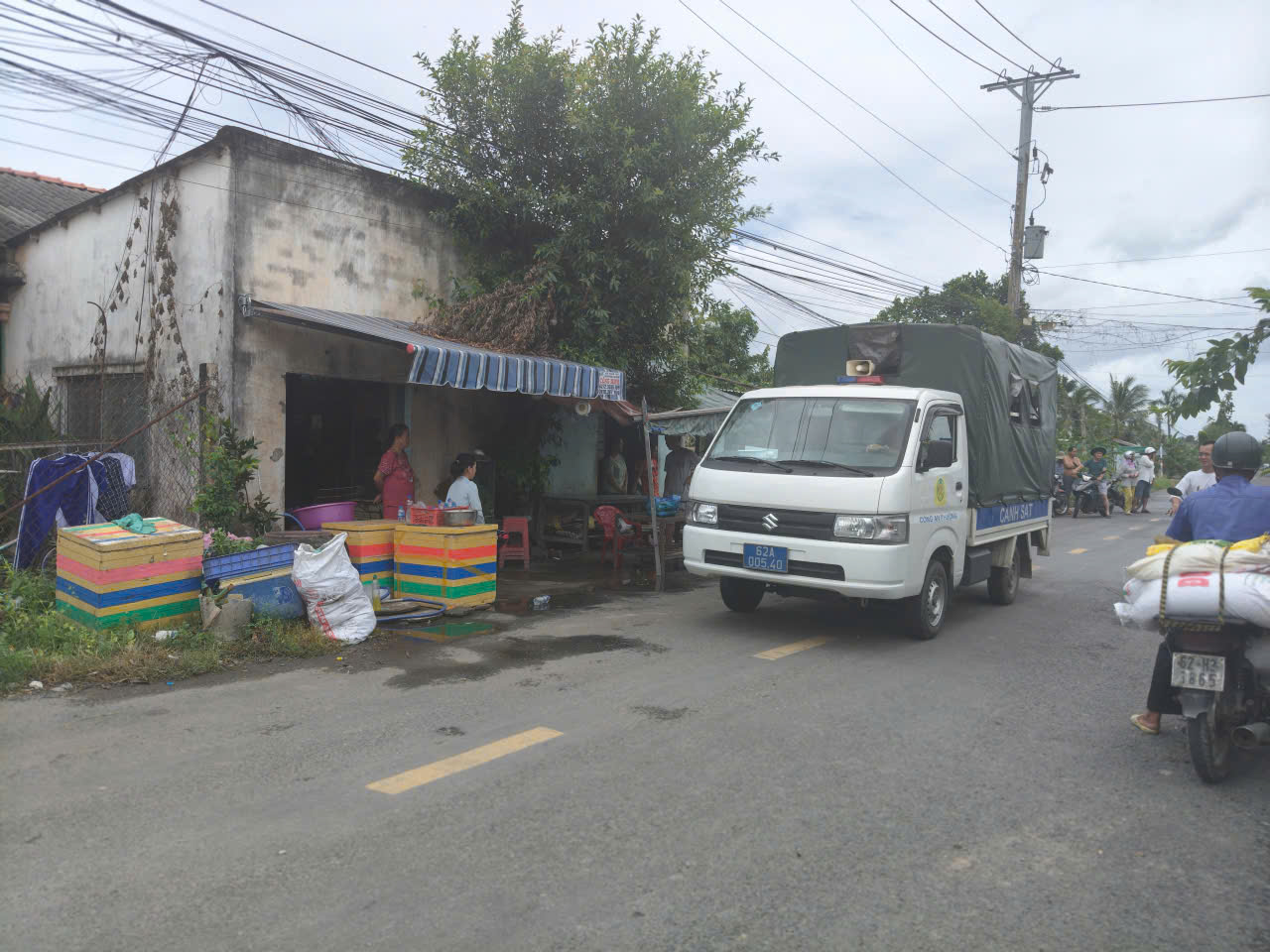 Bắt được nghi phạm trong vụ cướp giật điện thoại của người bị bại liệt ở Tây Ninh- Ảnh 3.