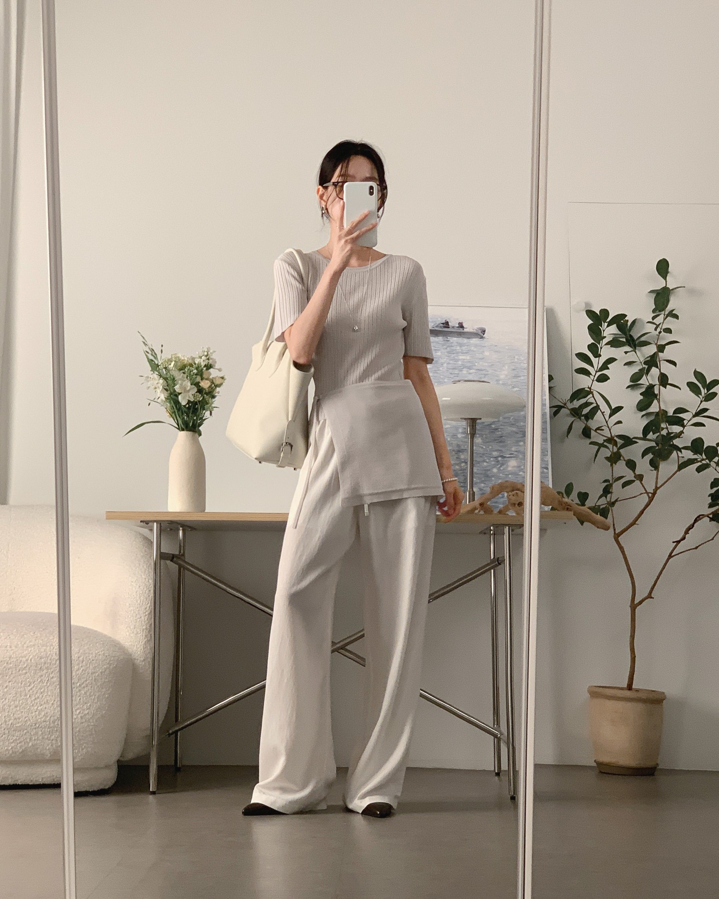 10 set đồ mùa thu màu trung tính dành cho những ai thích sự đơn giản, tinh tế - Ảnh 7.