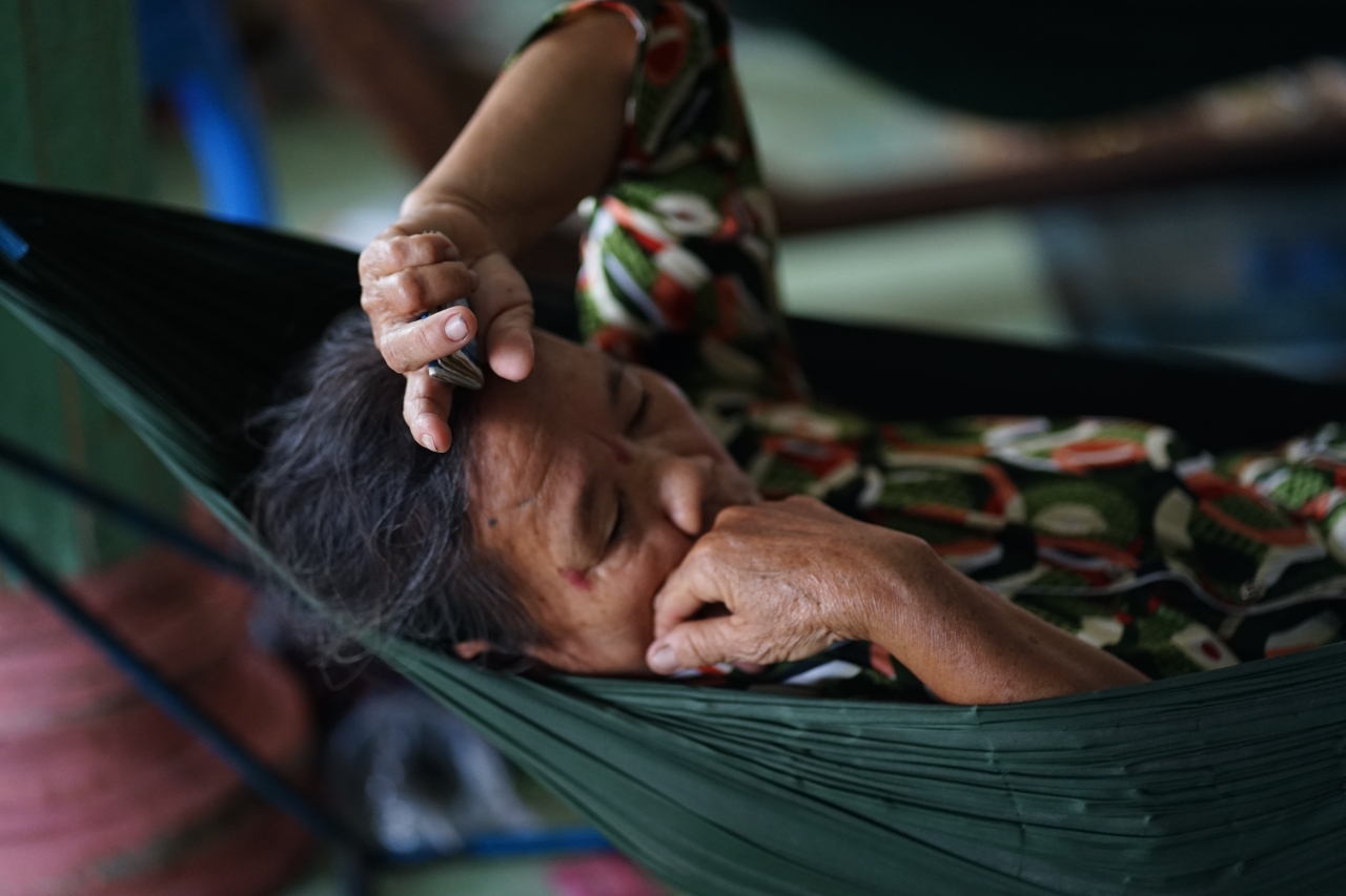 Tang thương tại ngôi nhà của người phụ nữ qua đời sau khi bị cướp giật điện thoại: Mẹ đau đớn kể khoảnh khắc cuối cùng - Ảnh 3.