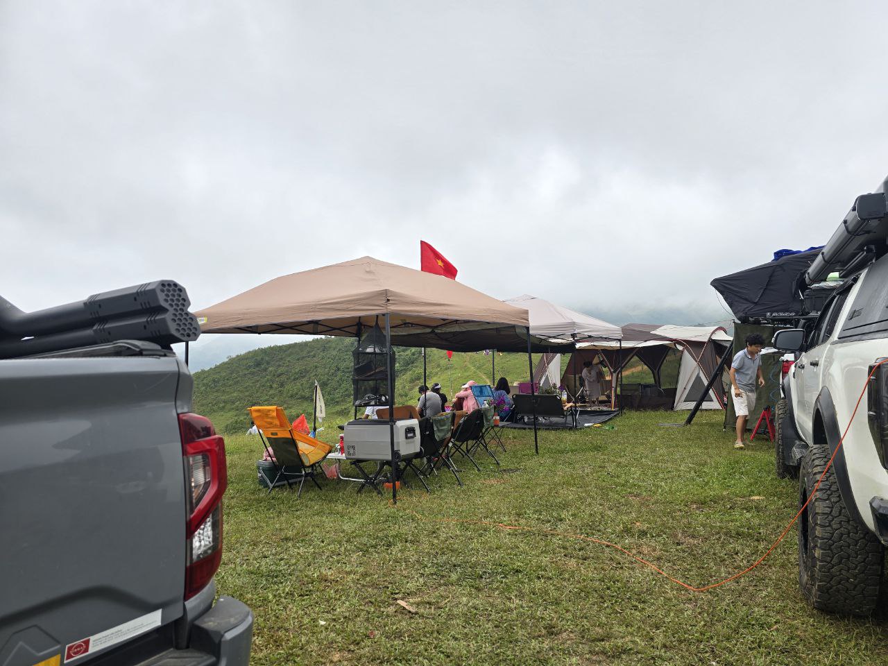 Chuyến x&ecirc; dịch 