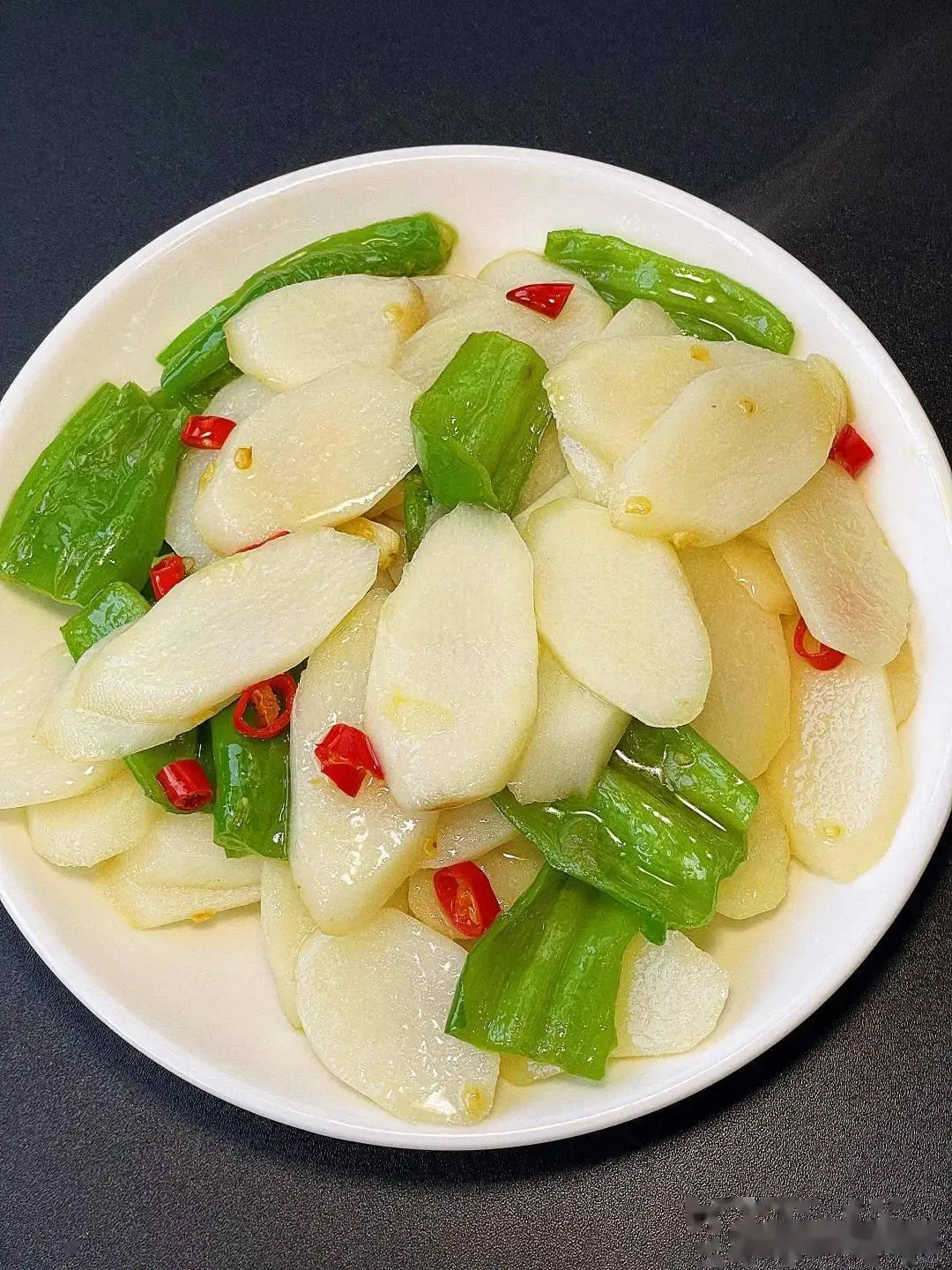 Mùa thu ăn đều 5 món này tốt chẳng kém &quot;kem dưỡng ẩm tự nhiên&quot;, làn da sẽ luôn tươi tắn, rạng rỡ và trẻ hơn tuổi thật- Ảnh 3.