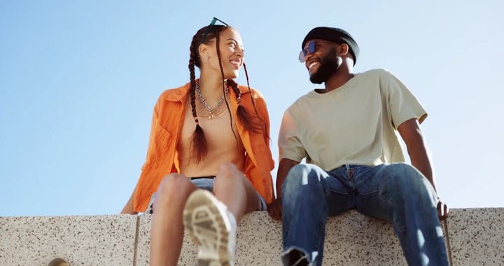couple-city-relax-black-man-112030756-16190974-1758865156659-1758865161802893349033.jpeg