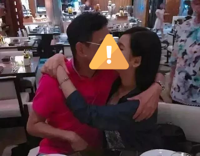 Nhiều người hốt hoảng khi biết danh tính 2 người trong bức ảnh: Làm ơn, tránh 3 
