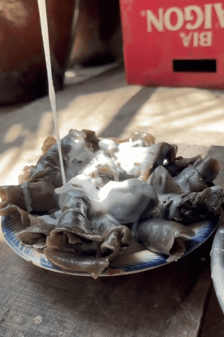 Miền Tây có món bánh khiến người ta nghe tên là Miền Tây có món bánh khiến người ta nghe tên là