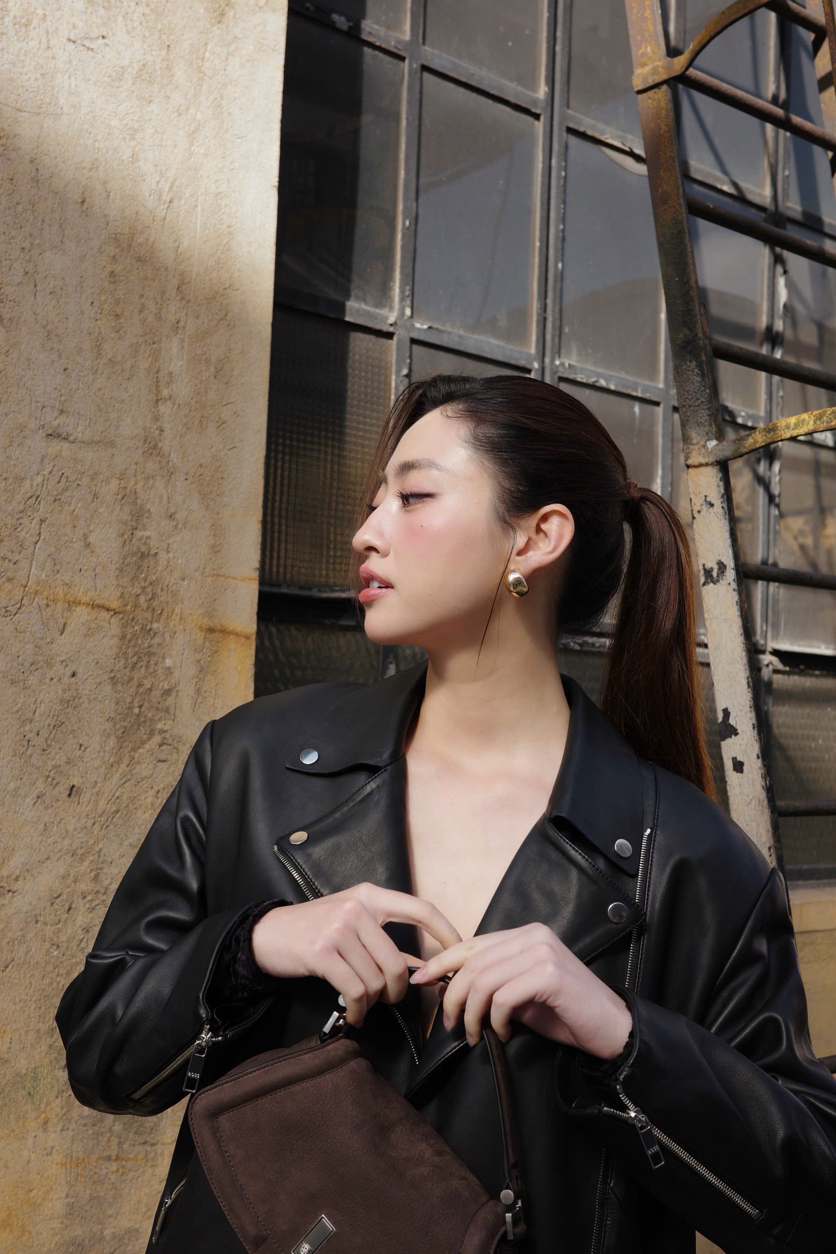 Bức ảnh trai xinh gái đẹp hot nhất hôm nay: Lương Thuỳ Linh &quot;ngầu đét&quot; cạnh Trương Tân Thành - Ảnh 6.