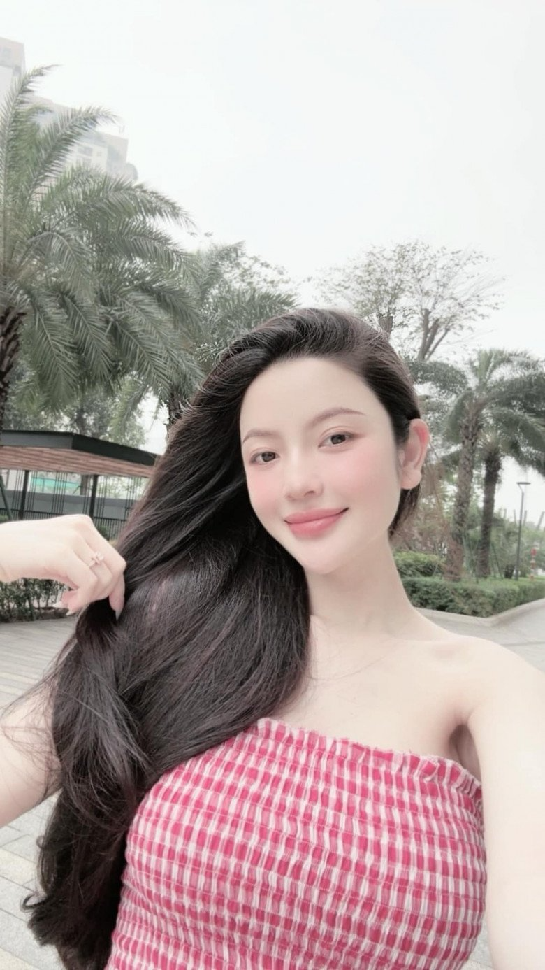 me-bau-chu-thanh-huyen-khac-la-v-1-1758802316018978034018-1758853656336-1758853656579432388805.png