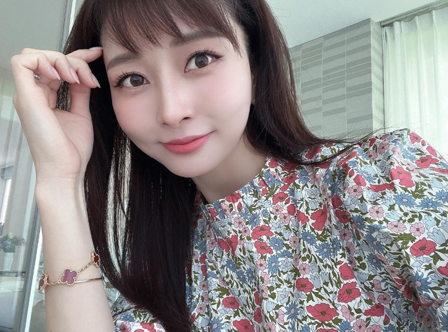 Phụ nữ không dễ già đi thường có 3 đặc điểm: Bất ngờ không phải là người da đẹp hay vóc dáng nhỏ nhắn! - Ảnh 1.