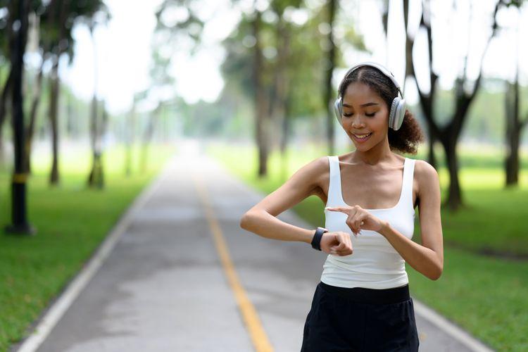 Chỉ 30 phút mỗi ngày: Cách đi bộ kiểu Nhật đạt hiệu quả vượt xa mong đợi, người bận rộn cũng tập được- Ảnh 2.
