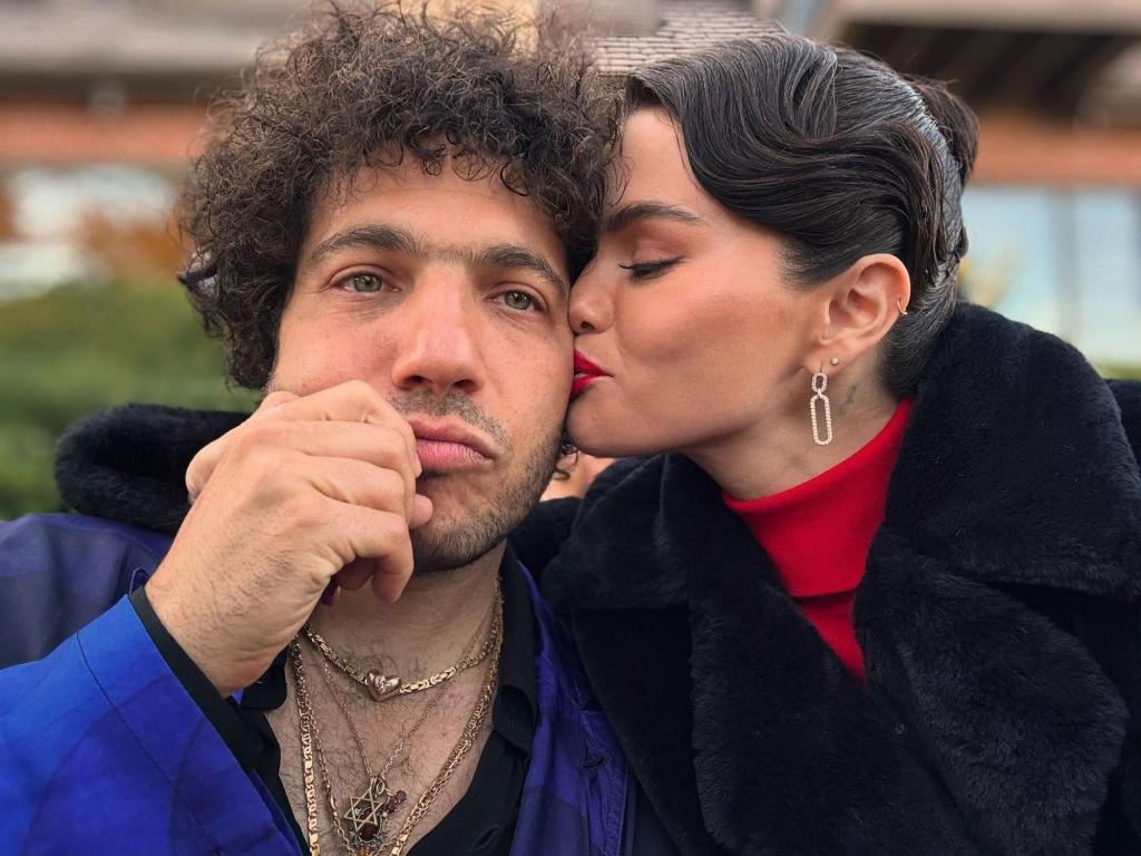 selena-gomez-benny-blanco-pack-109452401-62220081312173484895356-1758954056413-1758954056810153022170.jpg