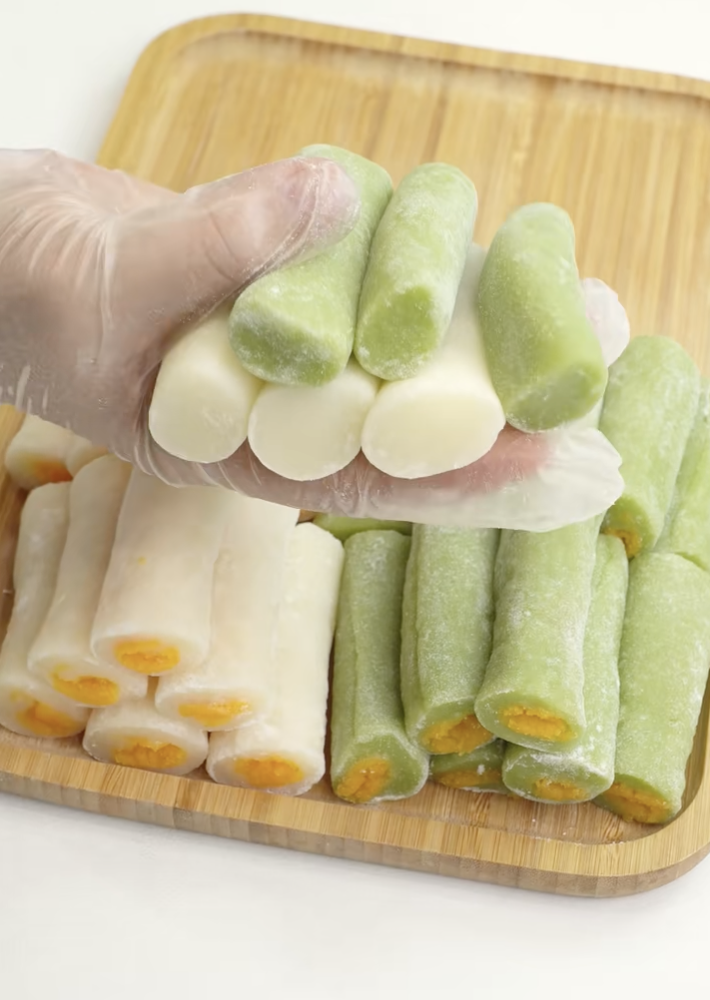 Bánh trung thu lòng se điếu là gì mà 'sốt' không kém 'bánh dẻo thị phi'? - Ảnh 1.